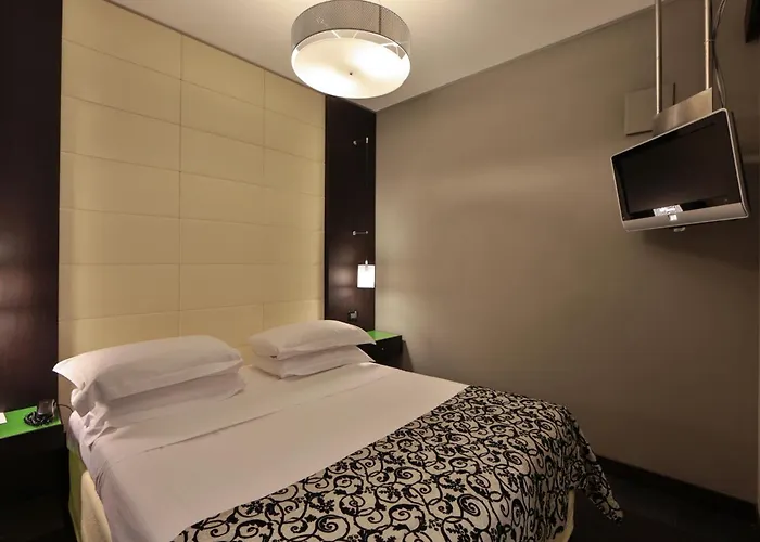 Hotel Western Cinemusic
