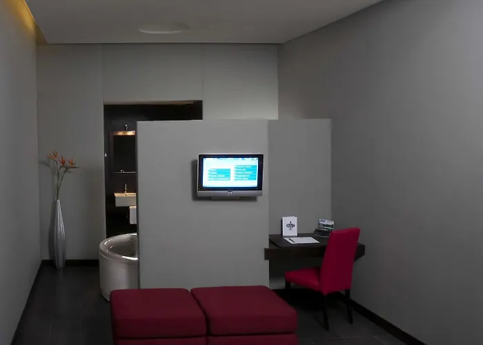 Western Cinemusic Hotel Roma