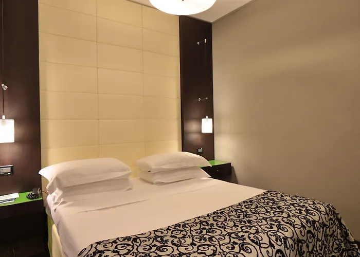 Hotel Western Cinemusic